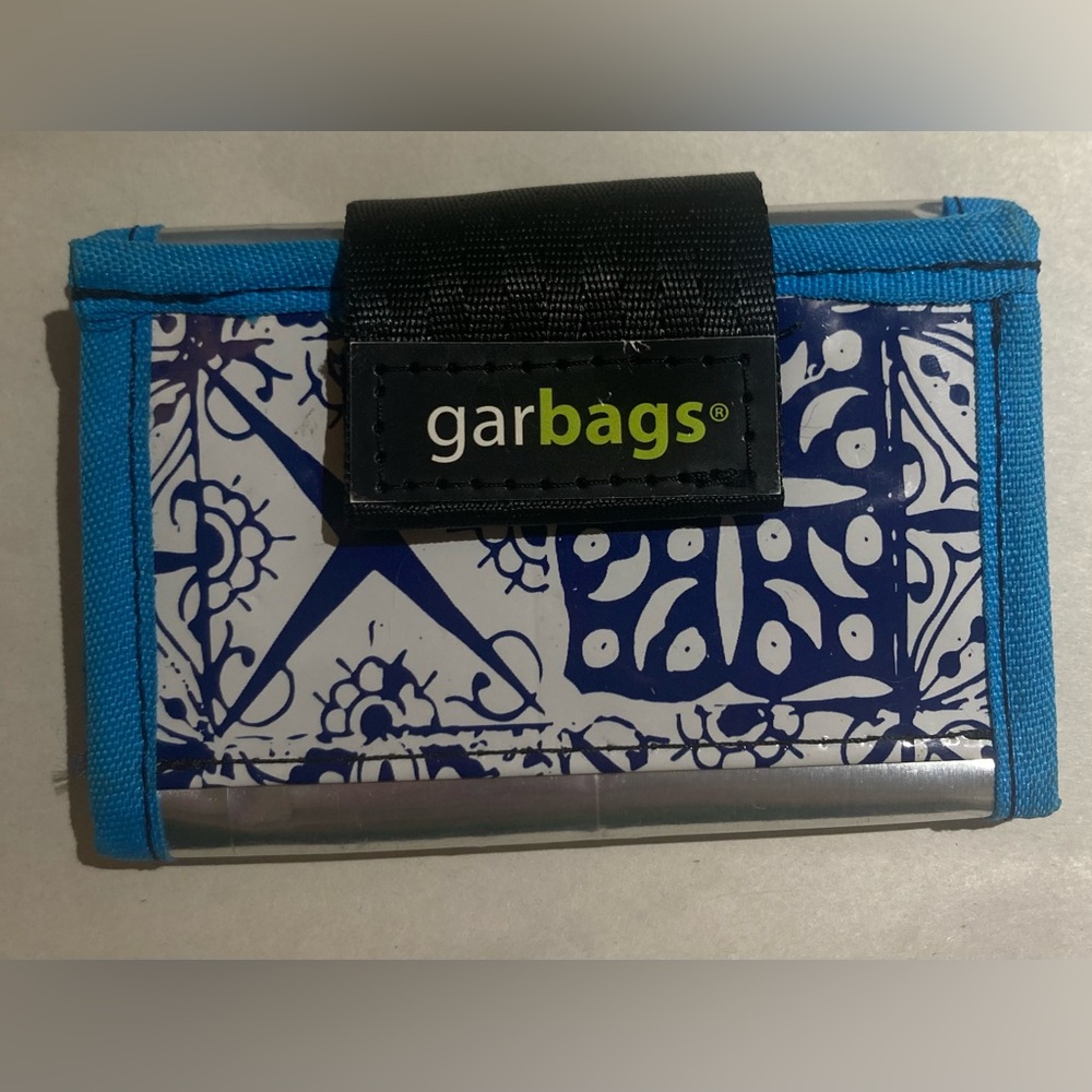 *NWOT* Garbags recycled handmade wallet